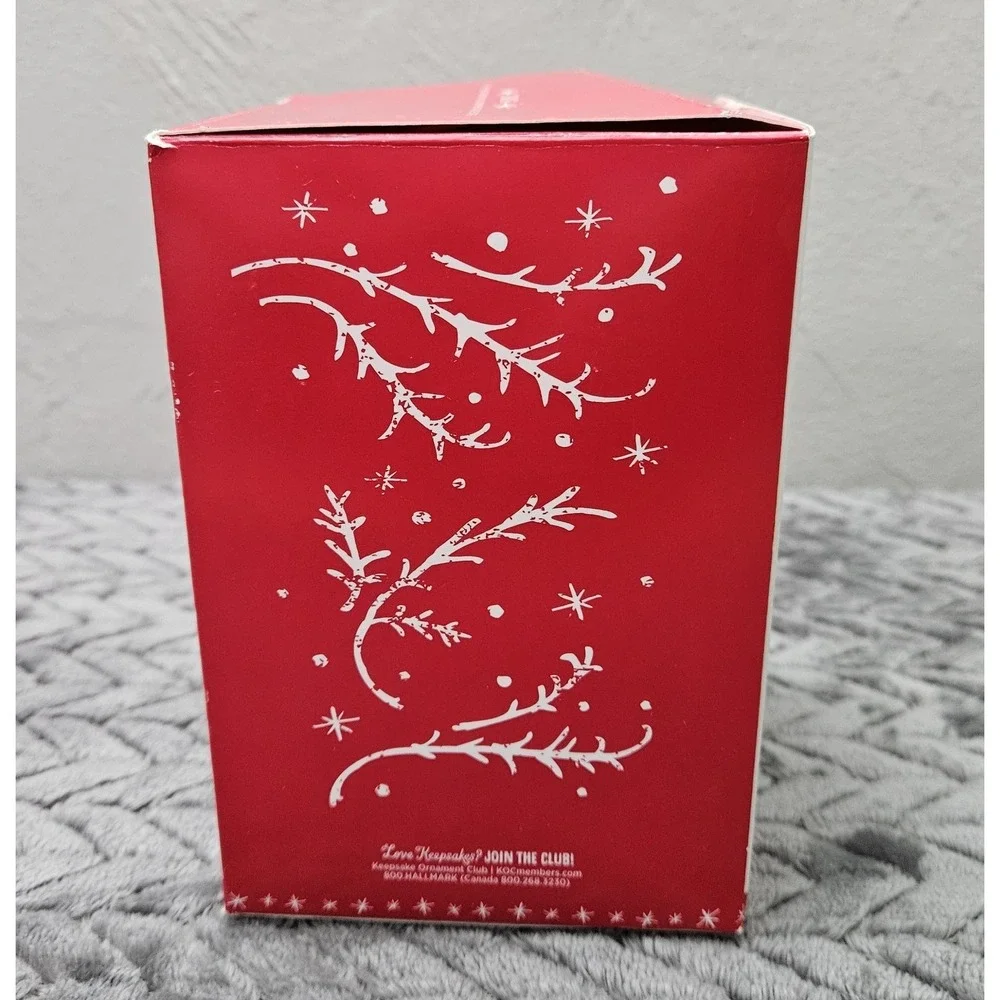Hallmark 2016 Christmas Commemorative Gold‎ Glass Bulb Ornament Keepsake